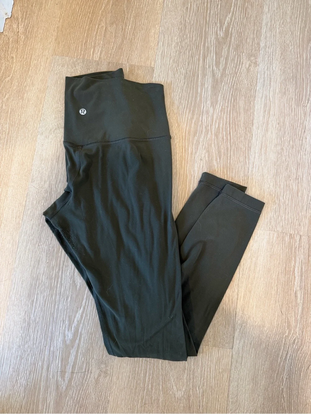 Lululemon Athletica Align leggings 28” dark green